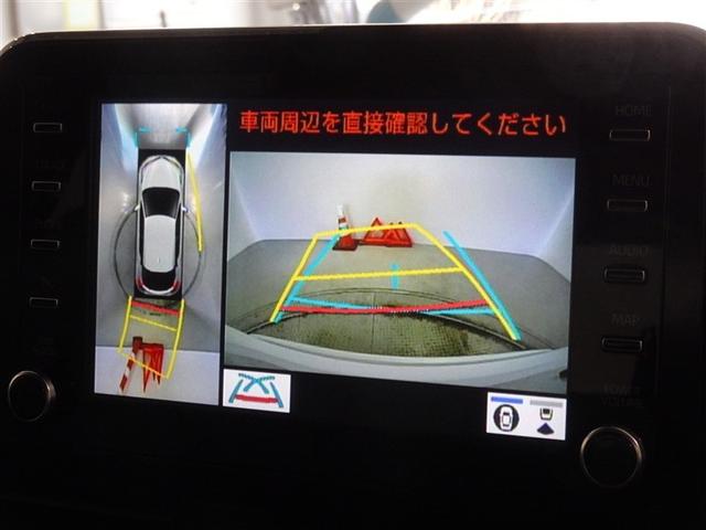 �o�b�N�K�C�h���j�^�[�𑕔����Ă��܂��A�Ԍɓ�������N���N�ł��B�p�m���~�b�N�r���[���j�^�[�𓋍ڂ��Ă��܂��A�ォ��̉摜���\������܂��B