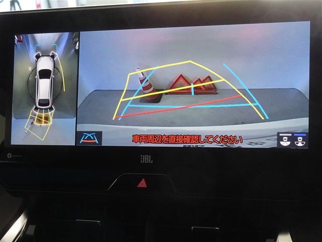 �o�b�N�K�C�h���j�^�[�𑕔����Ă��܂��A�Ԍɓ�������N���N�ł��B�p�m���~�b�N�r���[���j�^�[�𓋍ڂ��Ă��܂��A�ォ��̉摜���\������܂��B