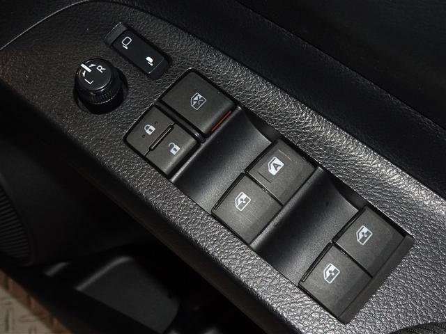 シエンタ Ｇ　クエロ　衝突被害軽減システム　メモリーナビ　ワンセグ　バックカメラ　ＥＴＣ　両側電動スライド　３列シート　ＬＥＤヘッドランプ　スマートキー　乗車定員７人（16枚目）