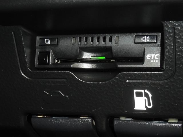 ルーミー カスタムＧ　衝突被害軽減システム　メモリーナビ　フルセグ　バックカメラ　ＥＴＣ　両側電動スライド　ＬＥＤヘッドランプ　スマートキー（16枚目）