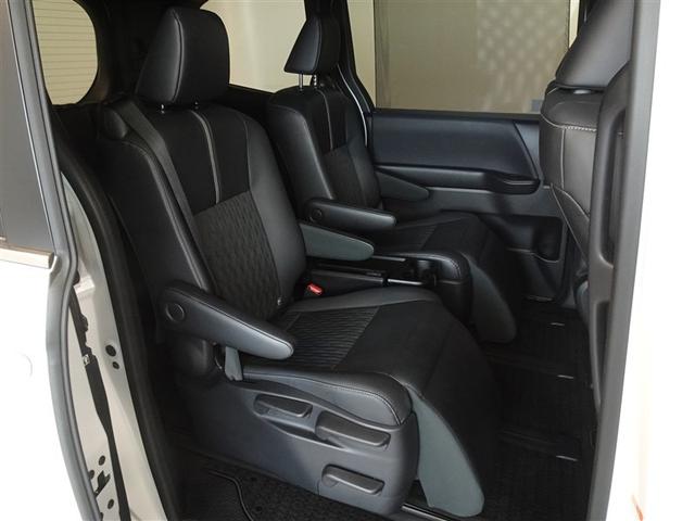 �\�t�@�[�̂悤�ȃZ�J���h�V�[�g�A�I�b�g�}���t���Ńt�@�[�X�g�N���X�̉��K���ł��B