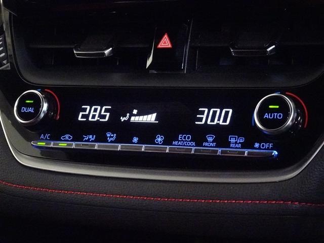 ���E�Ɨ��ŉ��x�R���g���[�����ł���I�[�g�G�A�R���𑕔����Ă��܂��B