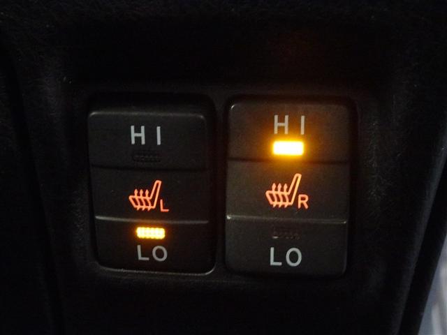 エスクァイア Ｇｉ　ブラックテーラード　衝突被害軽減システム　メモリーナビ　フルセグ　後席モニター　バックカメラ　ＥＴＣ　両側電動スライド　３列シート　ＬＥＤヘッドランプ　スマートキー　乗車定員７人（12枚目）