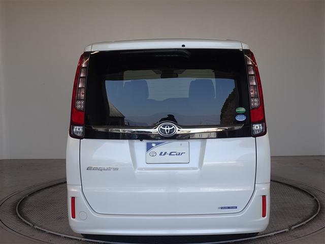 エスクァイア Ｇｉ　ブラックテーラード　衝突被害軽減システム　メモリーナビ　フルセグ　後席モニター　バックカメラ　ＥＴＣ　両側電動スライド　３列シート　ＬＥＤヘッドランプ　スマートキー　乗車定員７人（23枚目）