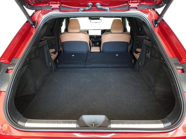 �Z�J���h�V�[�g��|������Ԃł��B�Z�J���h�V�[�g�͓Ɨ��|�A�ו��ɍ��킹�ă��Q�b�W�X�y�[�X���A�����W�ł��܂��B