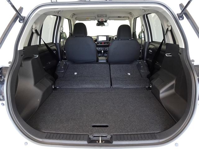 �Z�J���h�V�[�g��|������Ԃł��B�Z�J���h�V�[�g�͓Ɨ��|�A�ו��ɍ��킹�ă��Q�b�W�X�y�[�X���A�����W�ł��܂��B