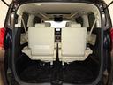 7人乗車時でも十分なスペースのトランクルームです。