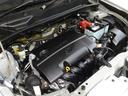 エンジンルームも念入りに清掃しております。
