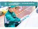 【商品化(5)】 しっかりと鉄粉を落とし、ツルツルになったボディにワックスをかけます。