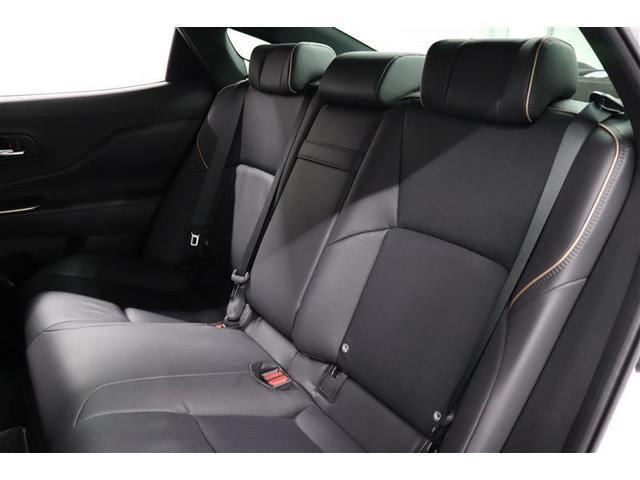 クラウンクロスオーバー Ｇレザーパッケージ　１年保証　ワンオーナー　シートエアコン　４ＷＤ　フルセグ　ミュージックプレイヤー接続可　バックカメラ　衝突被害軽減システム　ＥＴＣ　ドラレコ　ＬＥＤヘッドランプ　アイドリングストップ（19枚目）