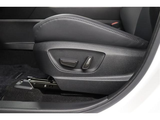 クラウンクロスオーバー Ｇレザーパッケージ　１年保証　ワンオーナー　シートエアコン　４ＷＤ　フルセグ　ミュージックプレイヤー接続可　バックカメラ　衝突被害軽減システム　ＥＴＣ　ドラレコ　ＬＥＤヘッドランプ　アイドリングストップ（22枚目）