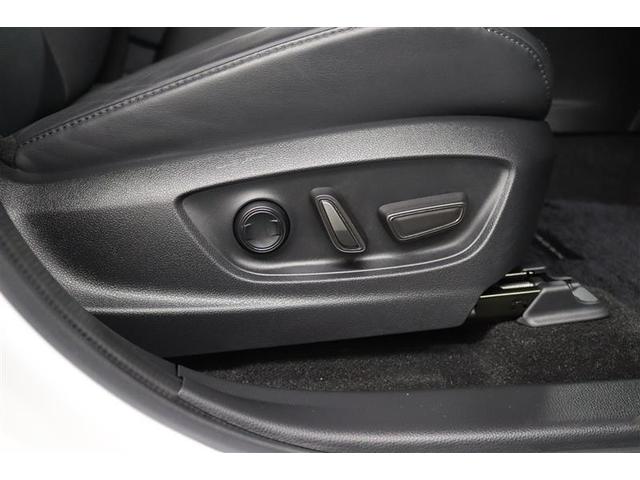 クラウンクロスオーバー Ｇレザーパッケージ　１年保証　ワンオーナー　シートエアコン　４ＷＤ　フルセグ　ミュージックプレイヤー接続可　バックカメラ　衝突被害軽減システム　ＥＴＣ　ドラレコ　ＬＥＤヘッドランプ　アイドリングストップ（30枚目）