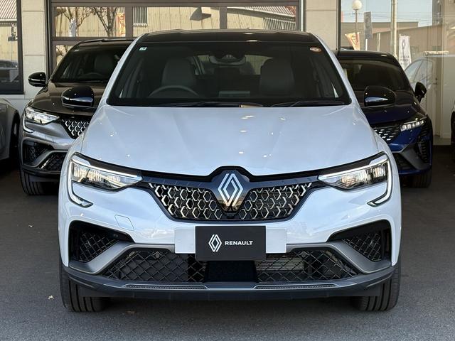 アルカナ エスプリ　アルピーヌ　Ｅ－テックフルハイブリッド　当店デモカー　新車保証付　９．３インチマルチメディアＥＡＳＹＬＩＮＫ・全周囲カメラ・バックモニター・スマートキー・ステアリングヒーター（5枚目）