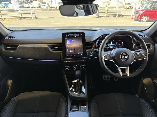 アルカナ エスプリ　アルピーヌ　Ｅ－テックフルハイブリッド　当店デモカー　新車保証付　９．３インチマルチメディアＥＡＳＹＬＩＮＫ・全周囲カメラ・バックモニター・スマートキー・ステアリングヒーター（10枚目）