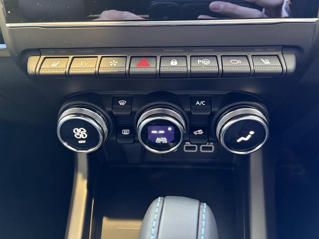 アルカナ エスプリ　アルピーヌ　Ｅ－テックフルハイブリッド　当店デモカー　新車保証付　９．３インチマルチメディアＥＡＳＹＬＩＮＫ・全周囲カメラ・バックモニター・スマートキー・ステアリングヒーター（19枚目）