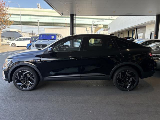 アルカナ エスプリ　アルピーヌ　マイルドハイブリッド　当店デモカー　新車保証付　９．３インチマルチメディアＥＡＳＹＬＩＮＫ・全周囲カメラ・バックモニター・スマートキー・ステアリングヒーター（9枚目）