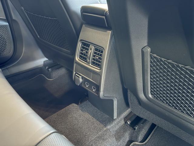 アルカナ エスプリ　アルピーヌ　マイルドハイブリッド　当店デモカー　新車保証付　９．３インチマルチメディアＥＡＳＹＬＩＮＫ・全周囲カメラ・バックモニター・スマートキー・ステアリングヒーター（16枚目）