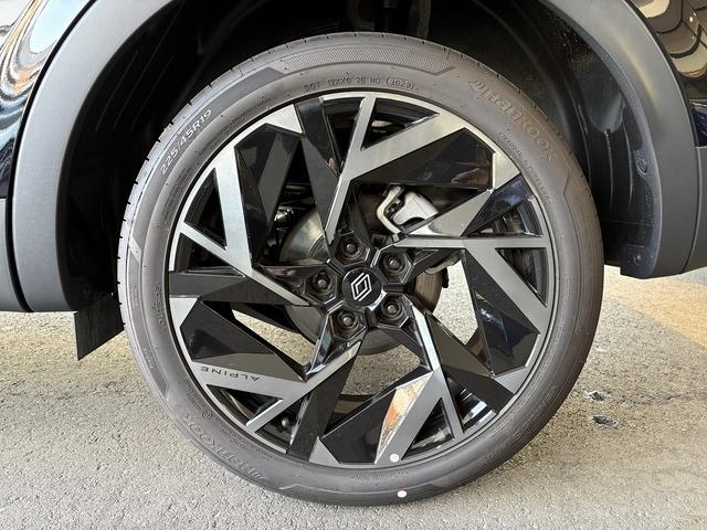 アルカナ エスプリ　アルピーヌ　マイルドハイブリッド　当店デモカー　新車保証付　９．３インチマルチメディアＥＡＳＹＬＩＮＫ・全周囲カメラ・バックモニター・スマートキー・ステアリングヒーター（30枚目）