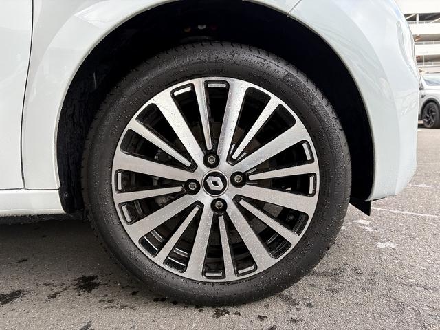 トゥインゴ インテンス ワンオーナー車!新車保証継承+延長保証!ETC・前後ドライブレコーダー・バックカメラ・ハーフレザー・シートヒーター・パーキングソナー(4枚目)