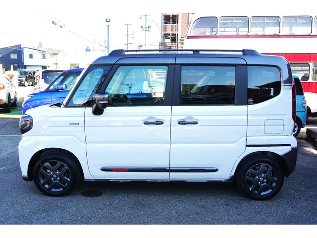 スペーシアギア ハイブリッドＸＺ　全方位モニター付メモリーナビゲーション・スズキコネクト対応通信機装着車　デュアルセンサーブレーキサポートＩＩ　フルセグＴＶ　バックカメラ　ＬＥＤヘッドライト　サイドカーテン　届出済未使用車（6枚目）