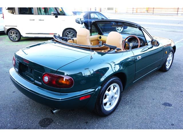 ユーノスロードスター Ｖスペシャル　５速マニュアル車　パワステ　パワーウインド　タイミングベルト交換済　純正１４インチホイール　幌新品　スペアタイヤ（20枚目）