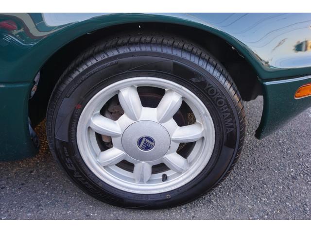 ユーノスロードスター Ｖスペシャル　５速マニュアル車　パワステ　パワーウインド　タイミングベルト交換済　純正１４インチホイール　幌新品　スペアタイヤ（25枚目）