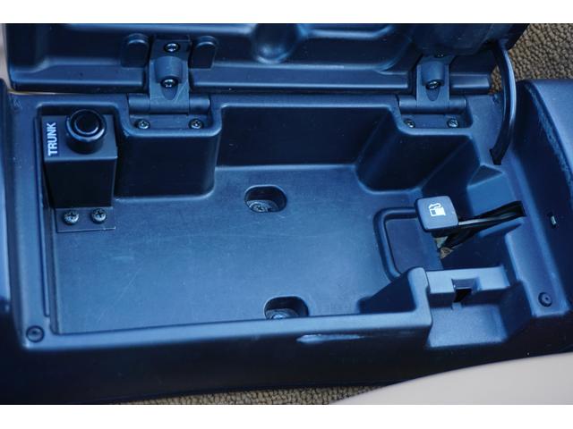 ユーノスロードスター Ｖスペシャル　５速マニュアル車　パワステ　パワーウインド　タイミングベルト交換済　純正１４インチホイール　幌新品　スペアタイヤ（41枚目）