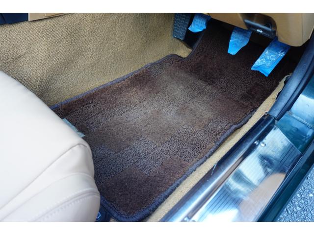 ユーノスロードスター Ｖスペシャル　５速マニュアル車　パワステ　パワーウインド　タイミングベルト交換済　純正１４インチホイール　幌新品　スペアタイヤ（42枚目）