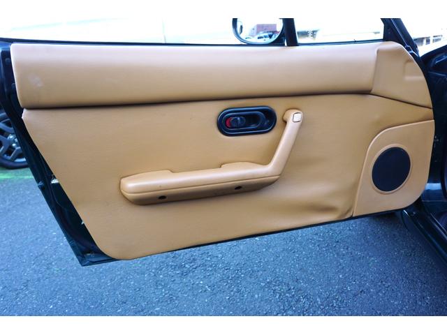 ユーノスロードスター Ｖスペシャル　５速マニュアル車　パワステ　パワーウインド　タイミングベルト交換済　純正１４インチホイール　幌新品　スペアタイヤ（44枚目）