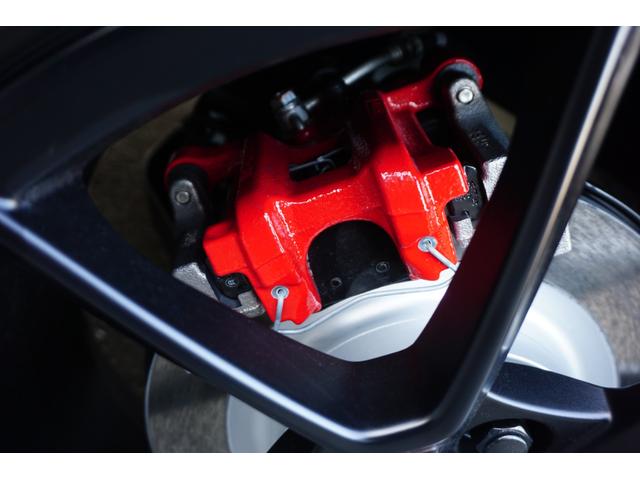 シビック タイプＲ　登録済未使用車　走行距離１０Ｋｍ　６速マニュアル車　バックカメラ　ナビフルセグＴＶ　Ｂｌｕｅｔｏｏｔｈ　ＥＴＣ　純正１９インチホイール（26枚目）