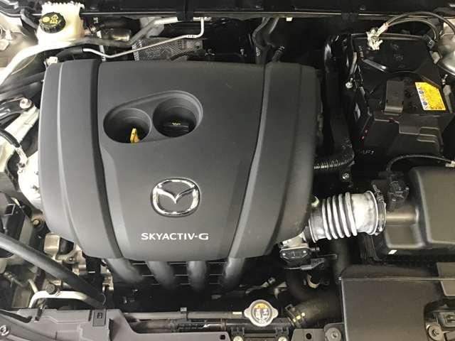 MAZDA3ファストバック 20S TRGSEL レザーシート Pシート フルセグTV レーダークルーズ LEDヘッドライト キーレス 衝突被害軽減ブレーキ シートヒーター スマートキー バックカメラ ETC アイドリングストップ ナビTV 4WD(2枚目)