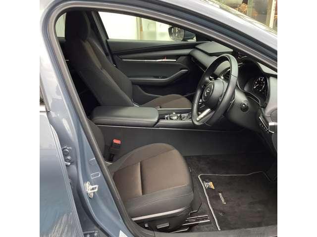 �������^�]�Ȃ͓d���V�[�g�ɂȂ�܂��B�Q�p�^�[���D���ȃ|�W�V�������������[�ł��܂�������