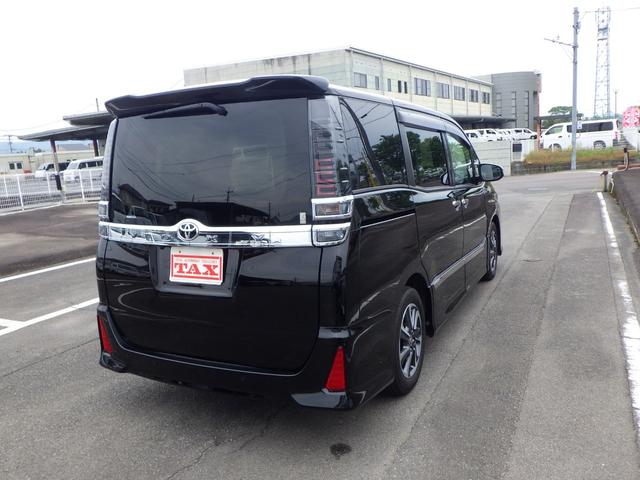 TOYOTA VOXY ZS KIRAMEKI III Best Japan Spec Recon Car for Import Malaysia