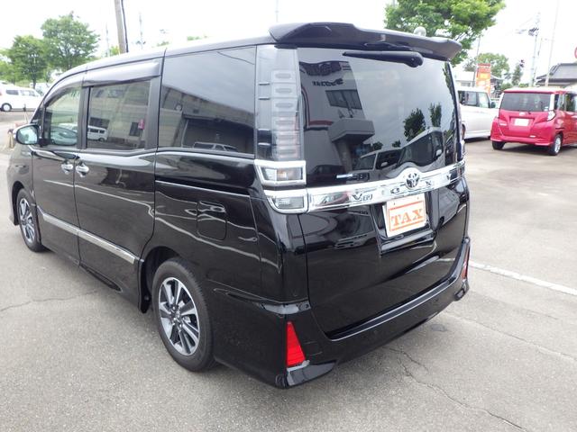 TOYOTA VOXY ZS KIRAMEKI III Best Japan Spec Recon Car for Import Malaysia