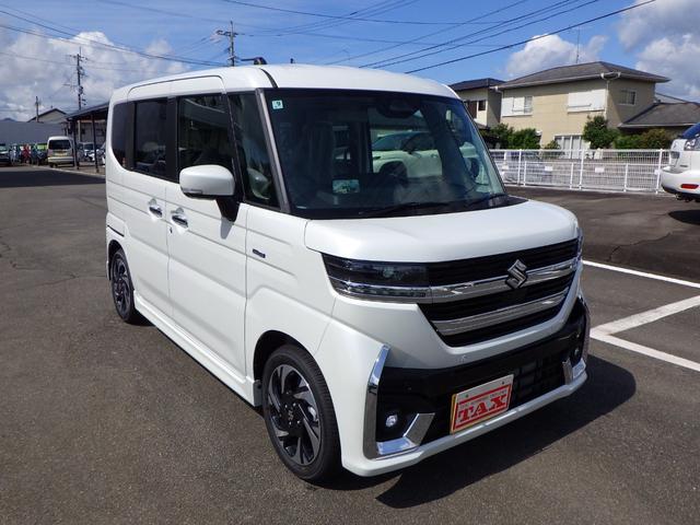 スペーシアカスタム ハイブリッドＸＳ　４ｋｍ　届出済未使用車　左右後部座席シートオットマン　両側電動スライド　ＬＥＤヘッドライト＆フォグ　ヘッドアップディスプレイ　２シートヒーター　室内サーキュレータ　左右リアドアロールサンシェード（3枚目）