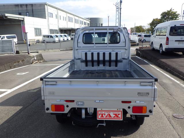 キャリイトラック 農繁スペシャル　４５３ｋｍ　高低切替レバー式４ＷＤ　デフロック　パワーウインド　キーレスエントリー　三方開ゲート＆鳥居ゴム　リアゲートチェーン　作業灯　フロアマット　サイドバイザー　荷台マット　キャビンバックモール（6枚目）