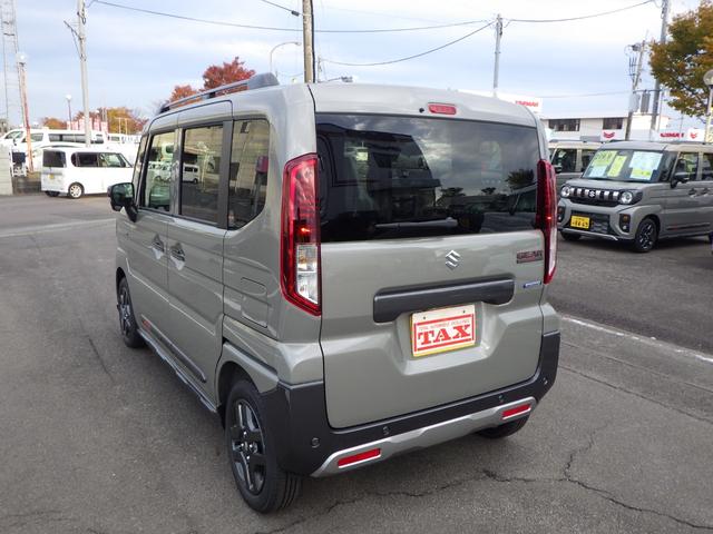 スペーシアギア 　純正９インチ全方位モニター付メモリーナビ　ブルートゥース　ＵＳＢ　スマホ対応・アップルカープレイ・アンドロイドオート対応ディスプレイオーディオ　ステリモスイッチ　届出済未使用車（8枚目）