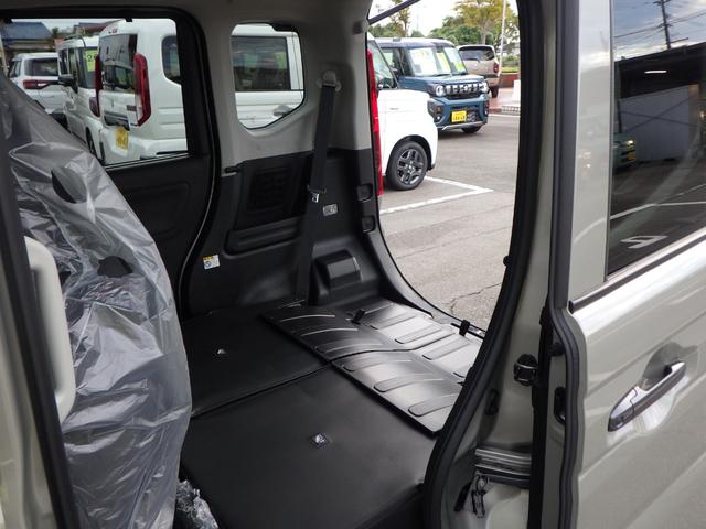 スペーシアギア 　純正９インチ全方位モニター付メモリーナビ　ブルートゥース　ＵＳＢ　スマホ対応・アップルカープレイ・アンドロイドオート対応ディスプレイオーディオ　ステリモスイッチ　届出済未使用車（37枚目）