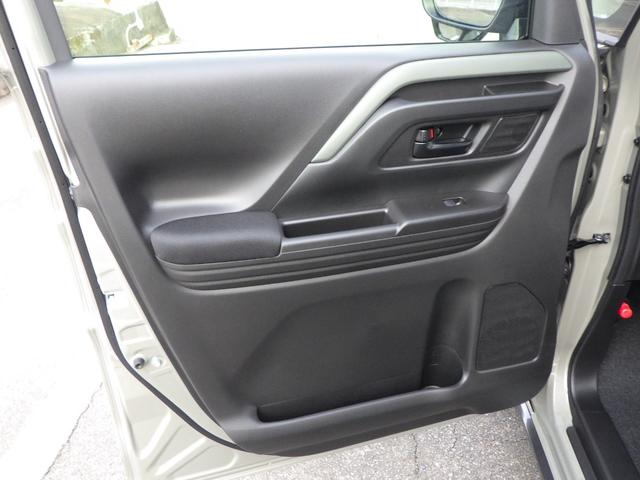 スペーシアギア 　純正９インチ全方位モニター付メモリーナビ　ブルートゥース　ＵＳＢ　スマホ対応・アップルカープレイ・アンドロイドオート対応ディスプレイオーディオ　ステリモスイッチ　届出済未使用車（46枚目）