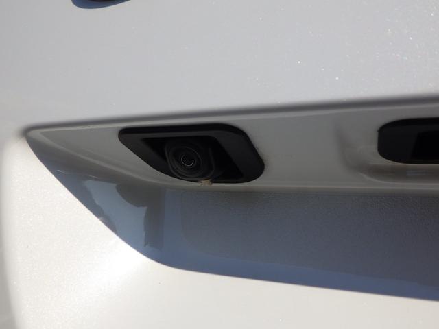 ムーヴキャンバス ストライプスＧ　シャイニングホワイト／レーザーブルー　３ｋｍ・届出済未使用車　ＬＥＤヘッドライト＆フォグランプ　両側電動スライドドア　２シートヒーター　バックカメラ＆ステリモ　純正フロアマット＆サイドバイザー（18枚目）