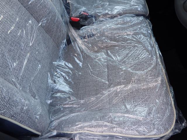 ムーヴキャンバス ストライプスＧ　シャイニングホワイト／レーザーブルー　３ｋｍ・届出済未使用車　ＬＥＤヘッドライト＆フォグランプ　両側電動スライドドア　２シートヒーター　バックカメラ＆ステリモ　純正フロアマット＆サイドバイザー（21枚目）