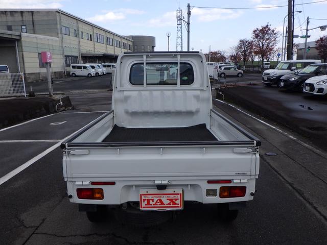 ハイゼットトラック スタンダード　６１４９１ｋｍ　有効車検期限８／１２　ワンタッチボタン式パートタイム４ＷＤ　ＡＣ　ＰＳ　ヘッドライトレベライザー　荷台ゴムマット　三方開プロテクターゴム　鳥居ゲートゴム　リアゲートチェーン（6枚目）