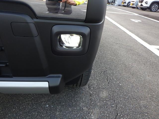 ハスラー タフワイルド　純正９インチフルセグナビ・ディスプレイオーディオ　スマホ・アップルカープレイ・アンドロイドオート対応　ブルートゥース　ＤＶＤ／ＣＤ／ＵＳＢ　全周囲モニター　ＨＵＳＴＬＥＲエンブレム　ルーフレール（12枚目）