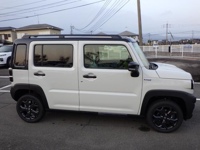 ハスラー タフワイルド 純正9インチフルセグナビ・ディスプレイオーディオ スマホ・アップルカープレイ・アンドロイドオート対応 ブルートゥース DVD/CD/USB 全周囲モニター HUSTLERエンブレム ルーフレール(4枚目)