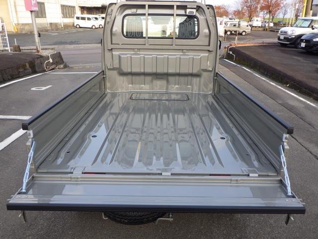 キャリイトラック ＫＣエアコン・パワステ農繁仕様　４ＷＤ　４ＡＴ　オートライト　オートハイビーム　パワーウインド　キーレスエントリー　三方開プロテクターゴム　鳥居ゲートゴム　リアゲートチェーン　作業灯　ＬＥＤ室内灯　衝突被害軽減ブレーキ（15枚目）