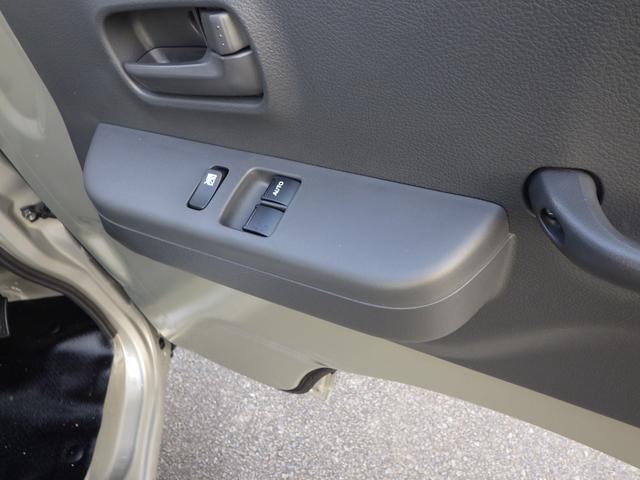 キャリイトラック ＫＣエアコン・パワステ農繁仕様　４ＷＤ　４ＡＴ　オートライト　オートハイビーム　パワーウインド　キーレスエントリー　三方開プロテクターゴム　鳥居ゲートゴム　リアゲートチェーン　作業灯　ＬＥＤ室内灯　衝突被害軽減ブレーキ（26枚目）