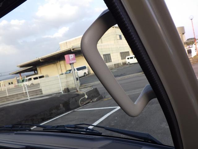 キャリイトラック ＫＣエアコン・パワステ農繁仕様　４ＷＤ　４ＡＴ　オートライト　オートハイビーム　パワーウインド　キーレスエントリー　三方開プロテクターゴム　鳥居ゲートゴム　リアゲートチェーン　作業灯　ＬＥＤ室内灯　衝突被害軽減ブレーキ（27枚目）