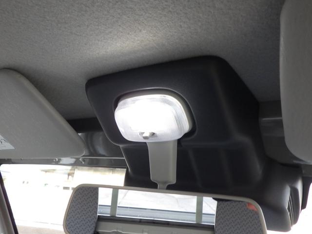 キャリイトラック ＫＣエアコン・パワステ農繁仕様　４ＷＤ　４ＡＴ　オートライト　オートハイビーム　パワーウインド　キーレスエントリー　三方開プロテクターゴム　鳥居ゲートゴム　リアゲートチェーン　作業灯　ＬＥＤ室内灯　衝突被害軽減ブレーキ（28枚目）