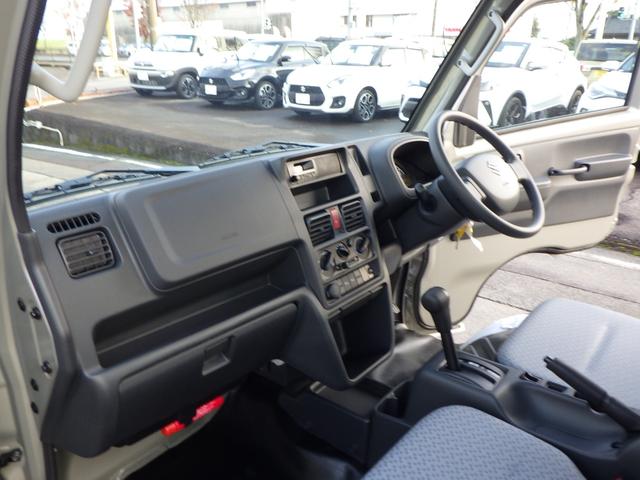 キャリイトラック ＫＣエアコン・パワステ農繁仕様　４ＷＤ　４ＡＴ　オートライト　オートハイビーム　パワーウインド　キーレスエントリー　三方開プロテクターゴム　鳥居ゲートゴム　リアゲートチェーン　作業灯　ＬＥＤ室内灯　衝突被害軽減ブレーキ（29枚目）