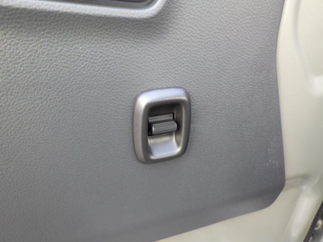 キャリイトラック ＫＣエアコン・パワステ農繁仕様　４ＷＤ　４ＡＴ　オートライト　オートハイビーム　パワーウインド　キーレスエントリー　三方開プロテクターゴム　鳥居ゲートゴム　リアゲートチェーン　作業灯　ＬＥＤ室内灯　衝突被害軽減ブレーキ（34枚目）